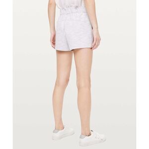 Lululemon On The Fly Short *2.5" Size 4